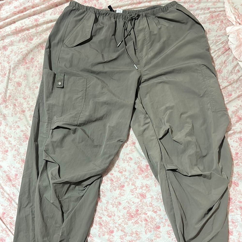 Divided Gray Track Pants with Elastic Waistband